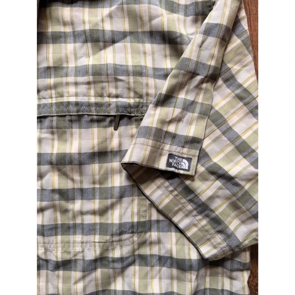 The North Face Mens XL Short Sleeve Plaid Hiking Shirt Green Grey‎ Button Up